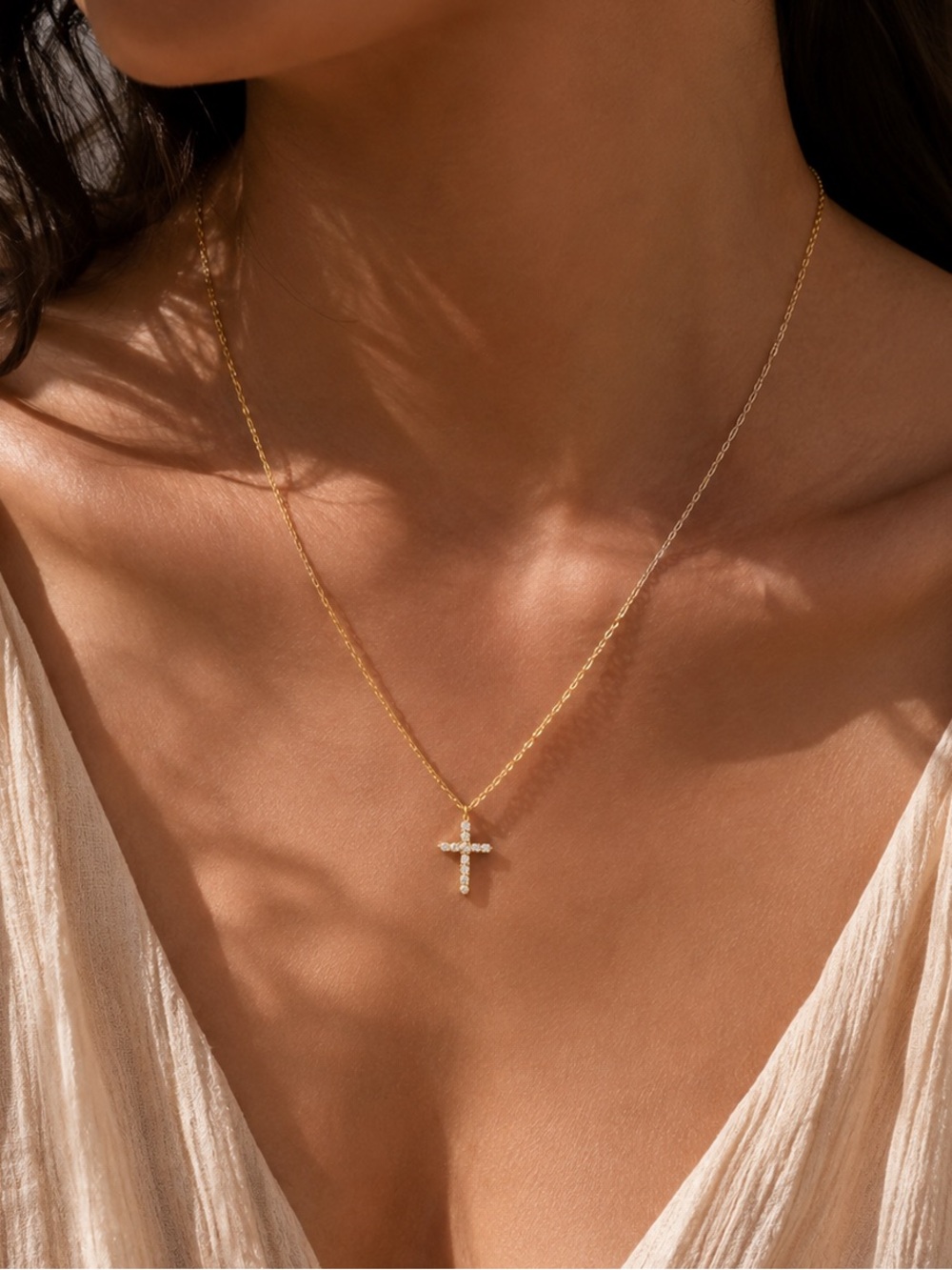 Diamond cross necklace D243